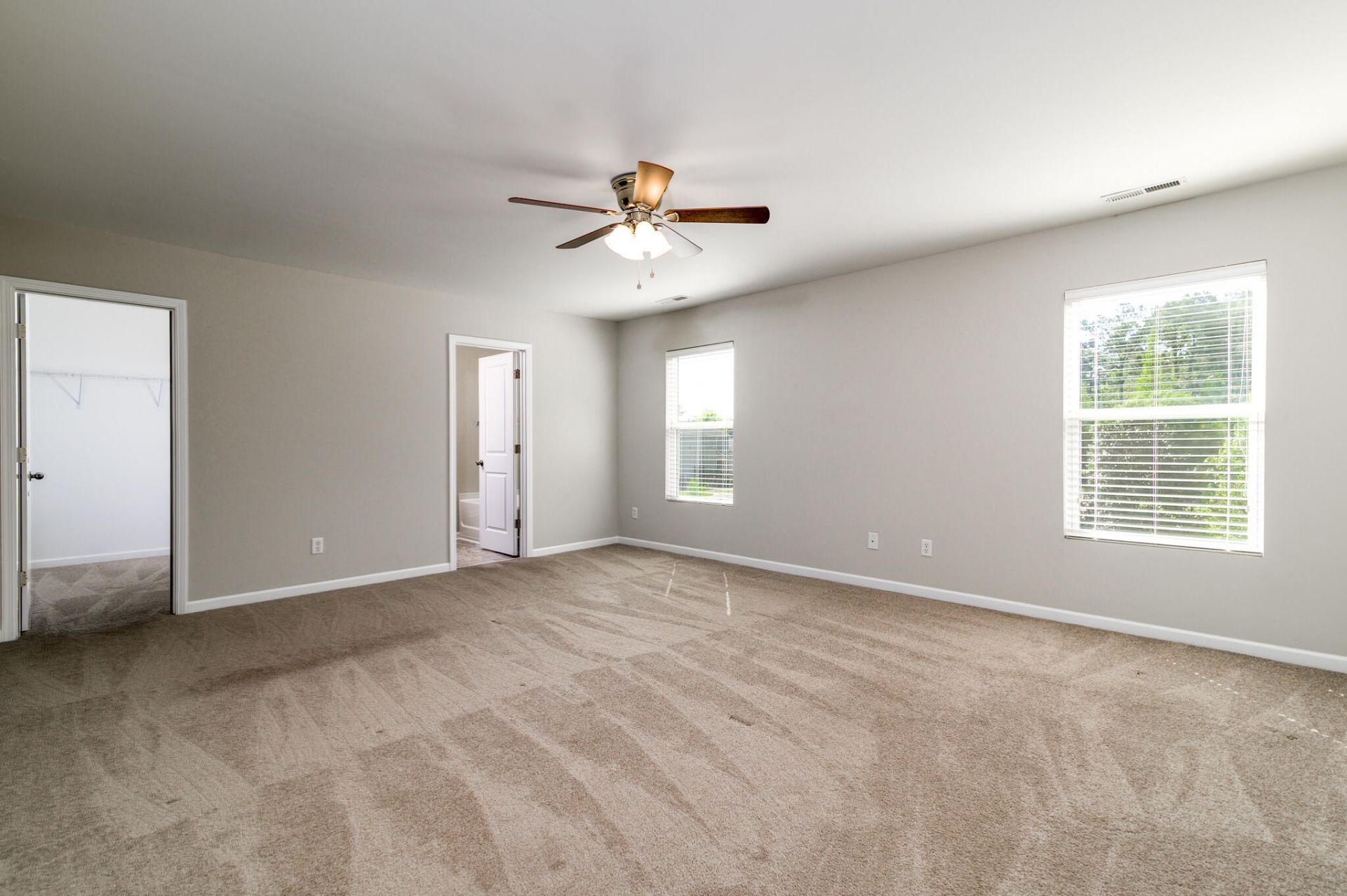 9714 Tackle Street Photo 15