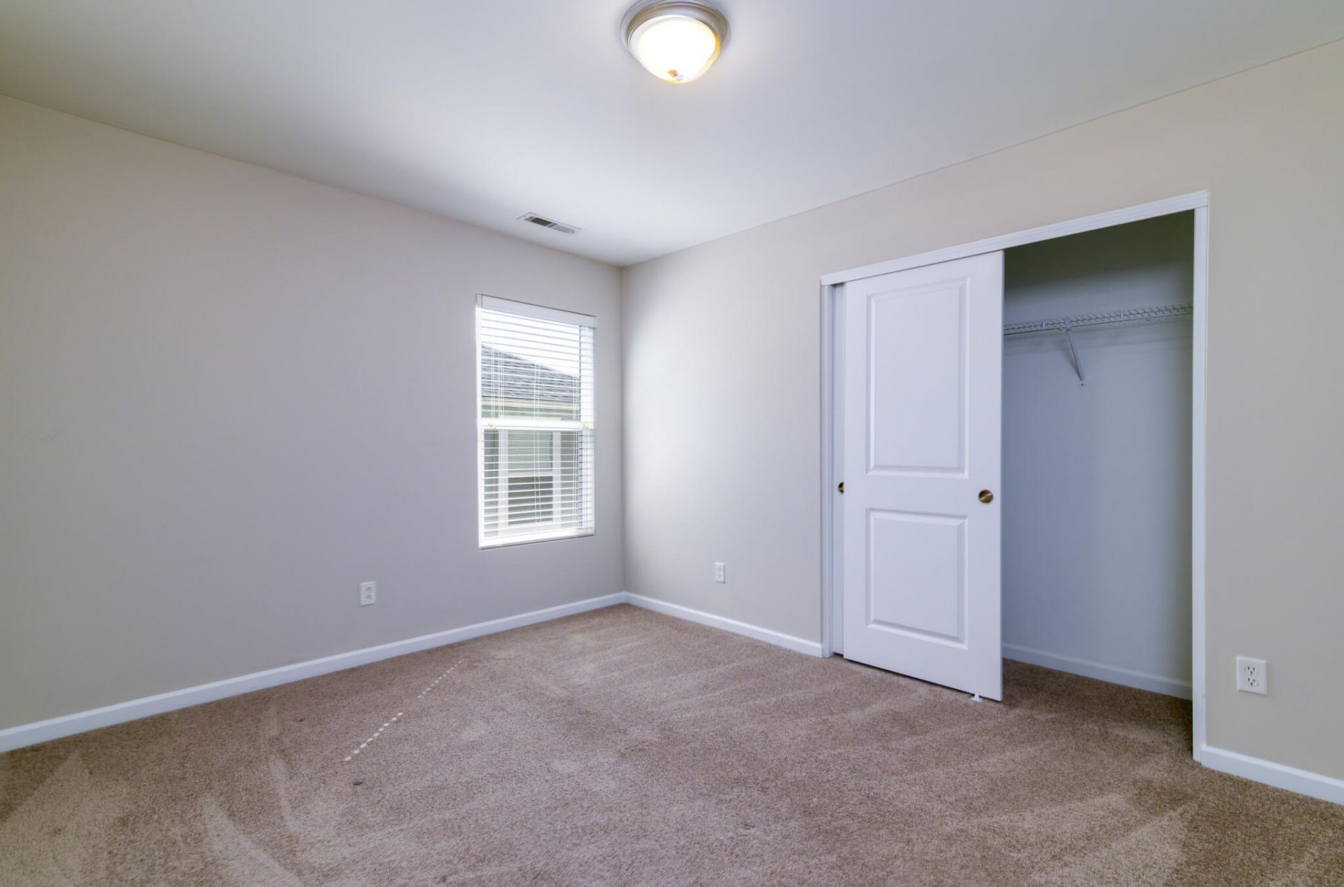 9714 Tackle Street Photo 18