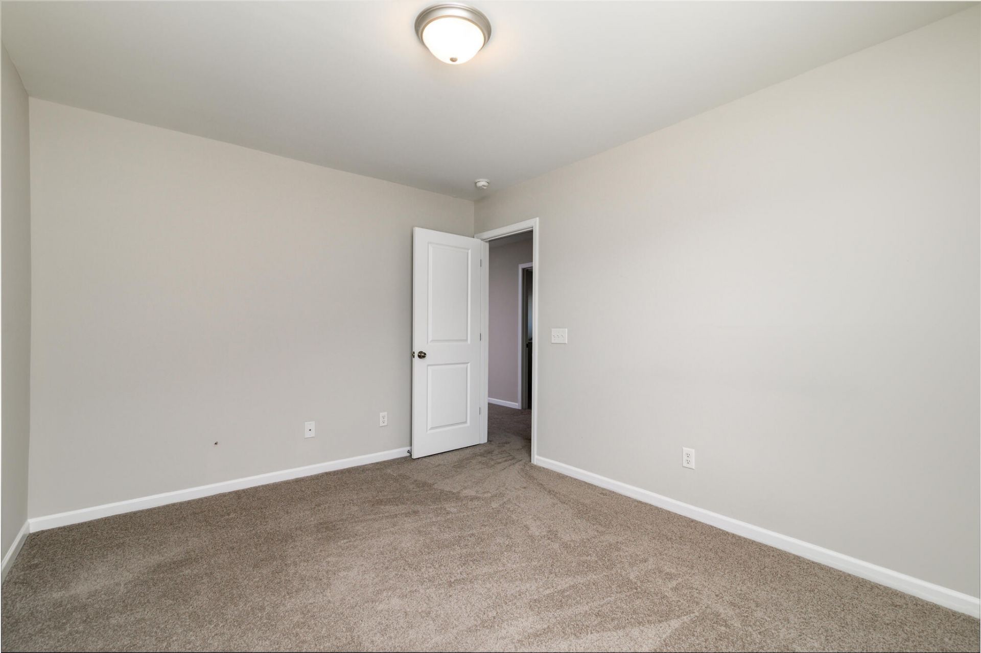 9714 Tackle Street Photo 19