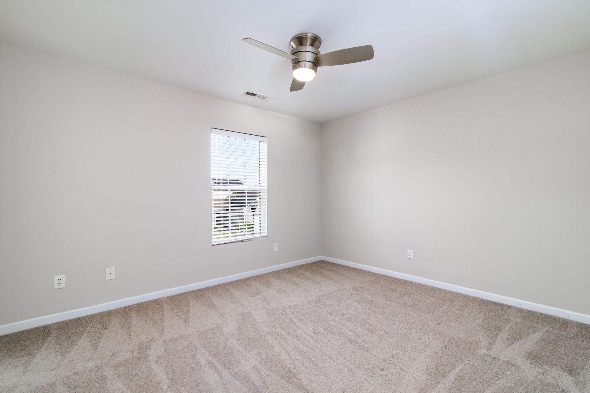 9714 Tackle Street Photo 22