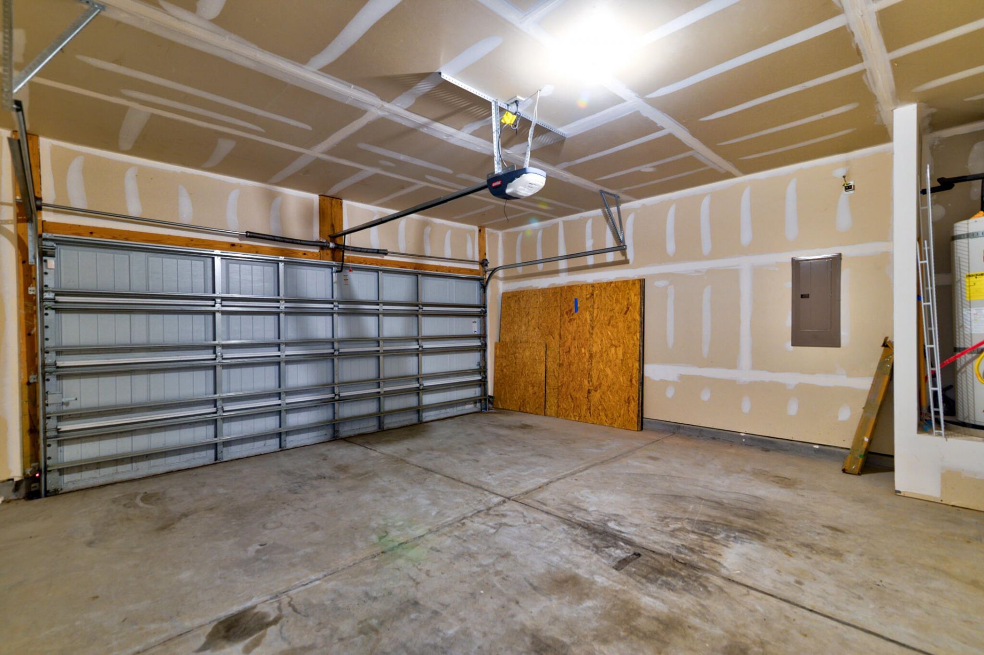 9714 Tackle Street Photo 25