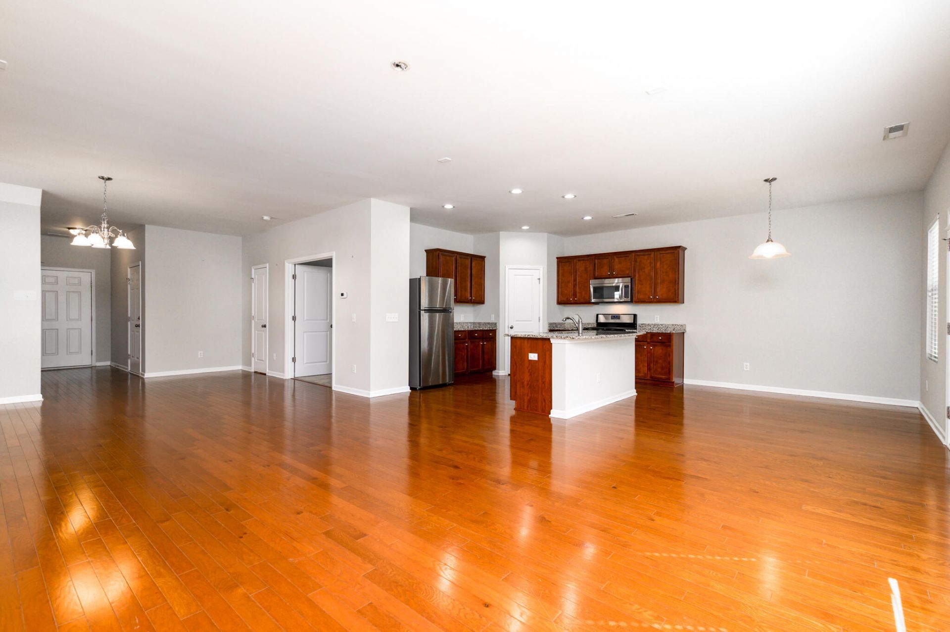 9714 Tackle Street Photo 6