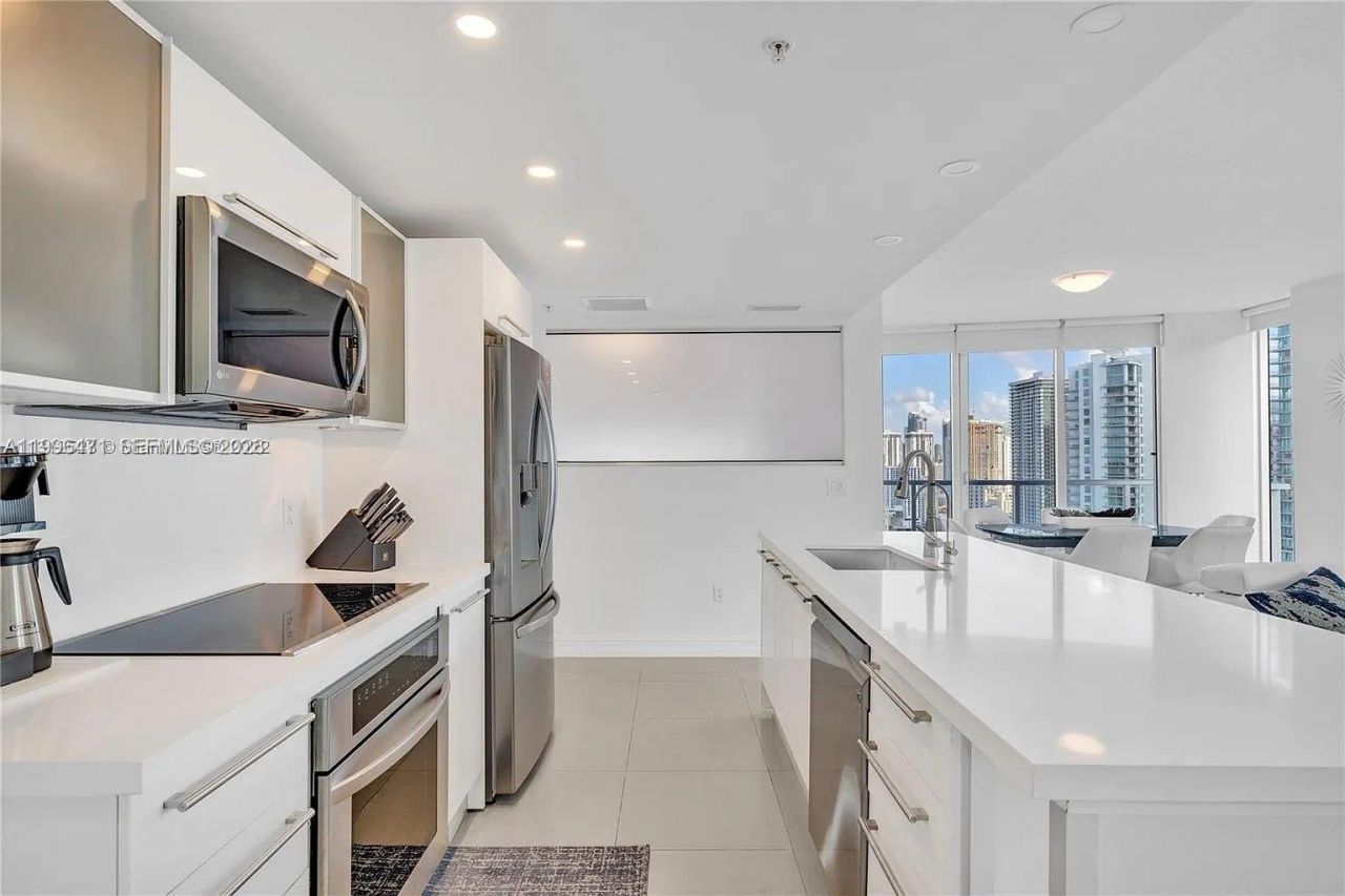 185 SW 7th St, Unit 3611, Miami, FL 33130 Photo