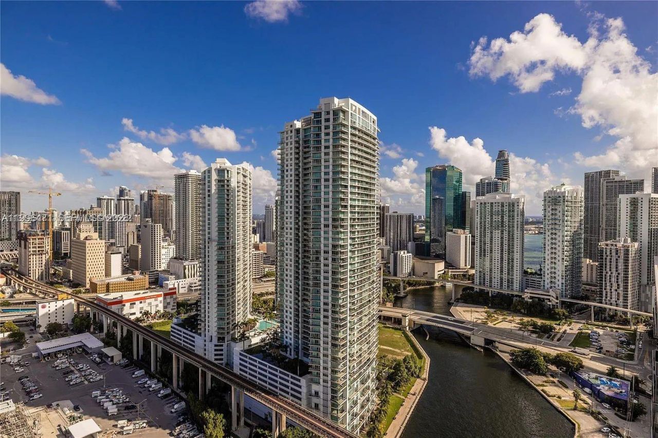 185 SW 7th St, Unit 3611, Miami, FL 33130 Photo