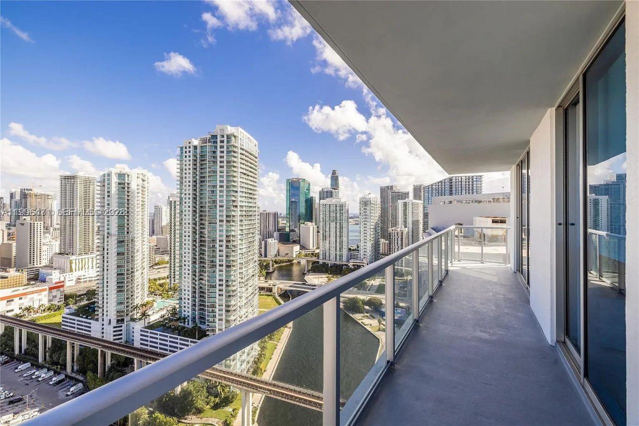 185 SW 7th St, Unit 3611, Miami, FL 33130 Photo