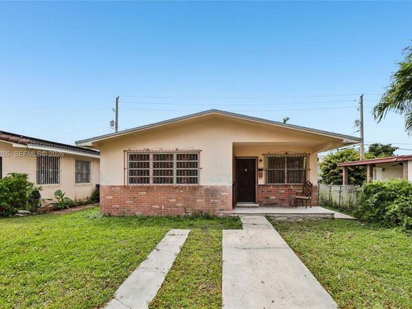 4756 SW 7th St, Miami, FL 33134