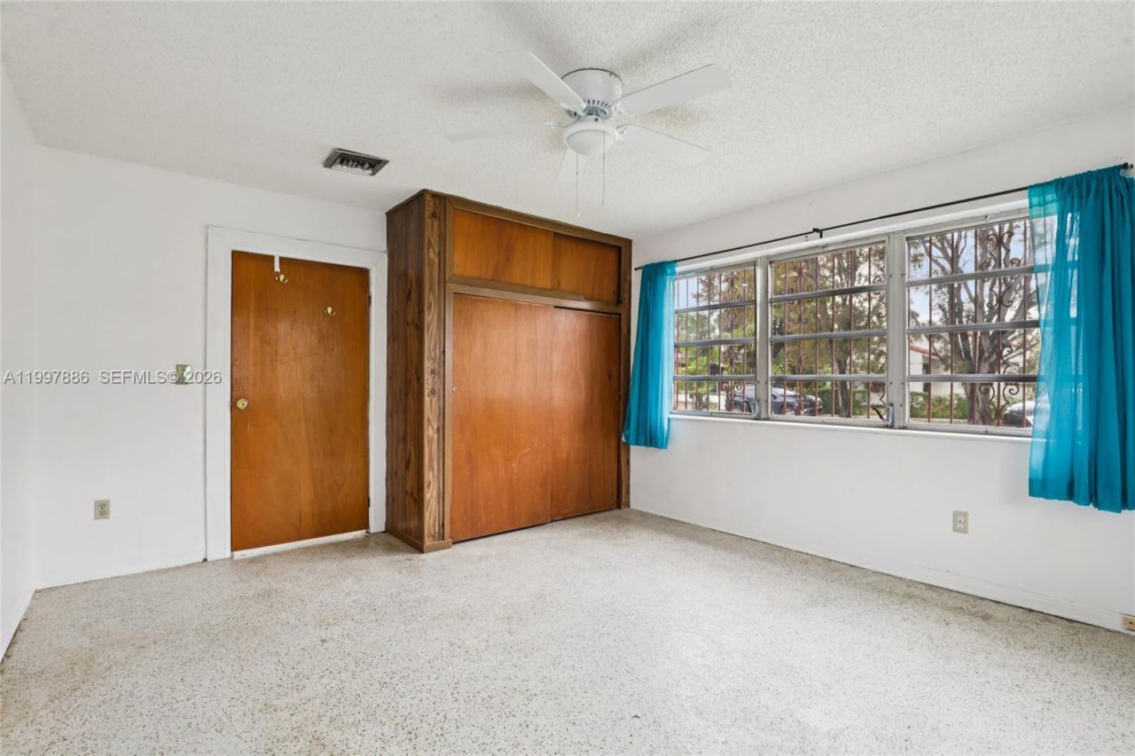 4756 SW 7th St, Miami, FL 33134 Photo