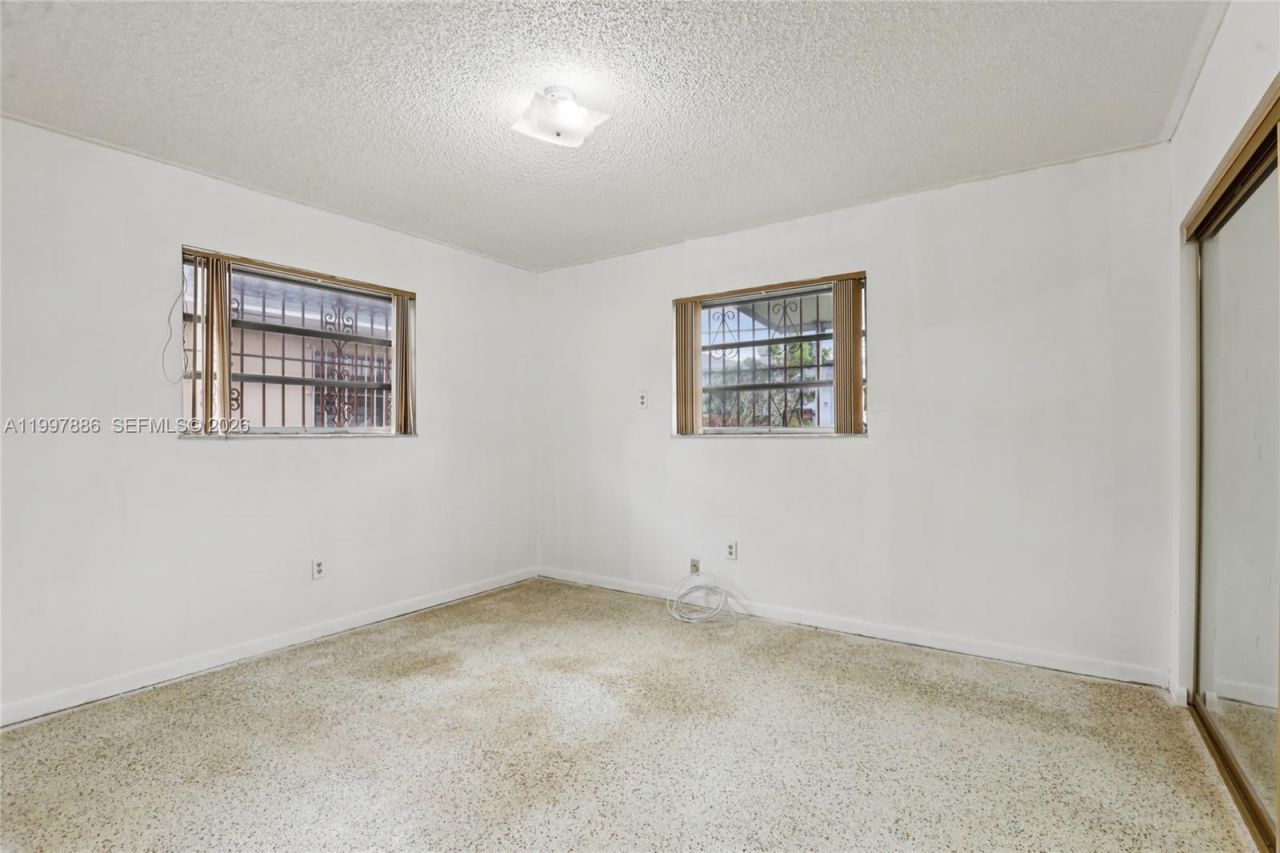 4756 SW 7th St, Miami, FL 33134 Photo