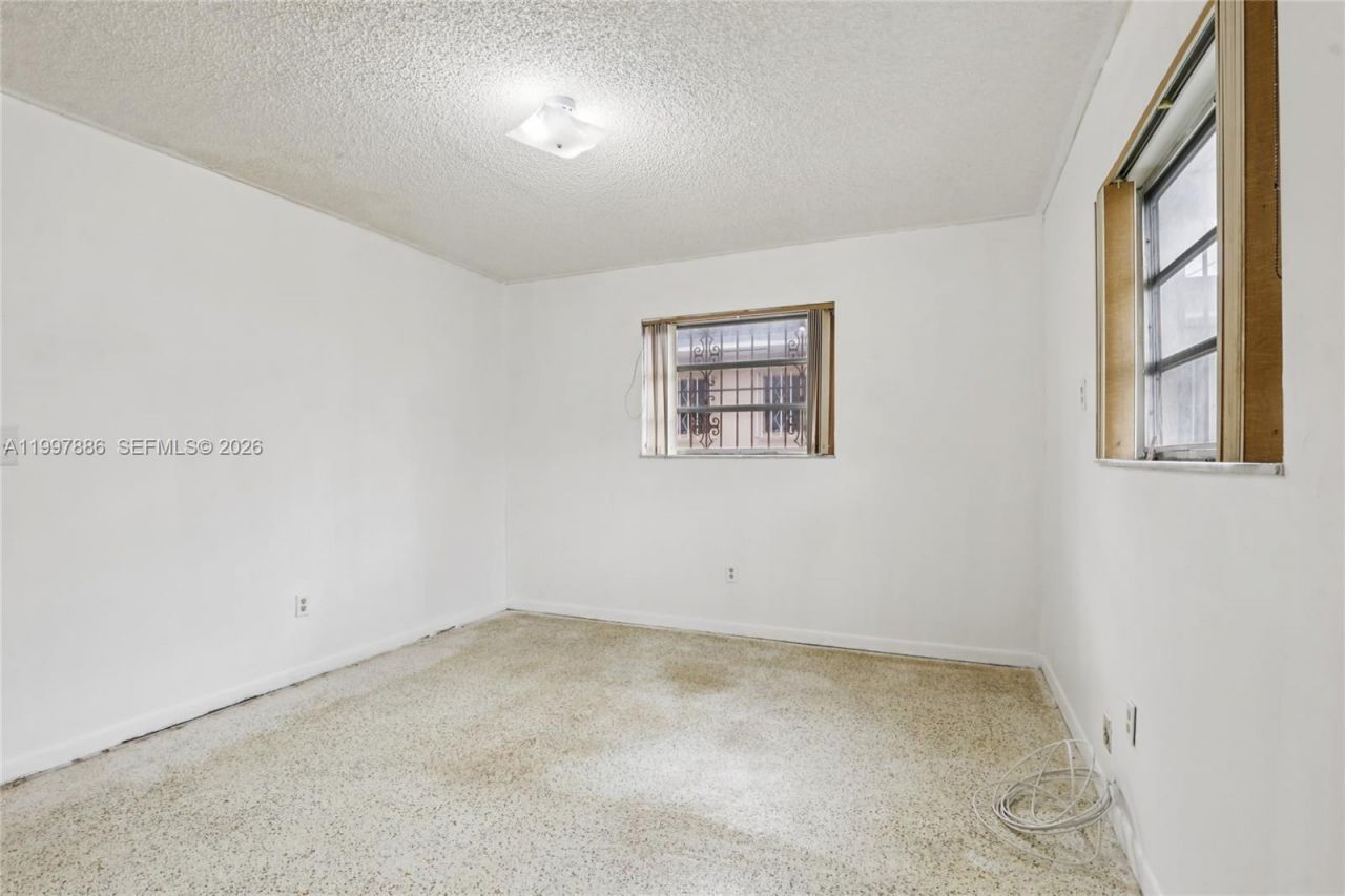 4756 SW 7th St, Miami, FL 33134 Photo