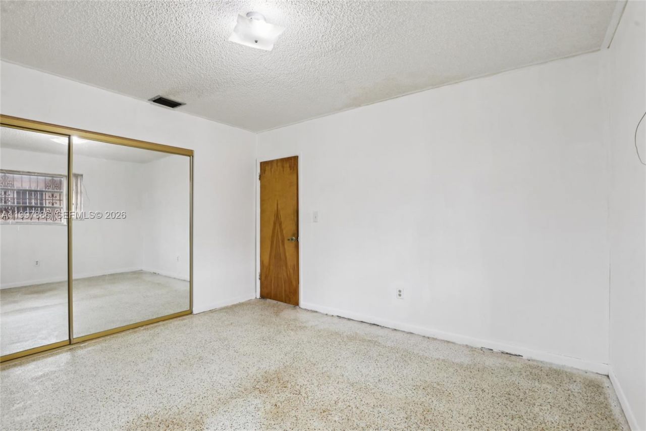 4756 SW 7th St, Miami, FL 33134 Photo