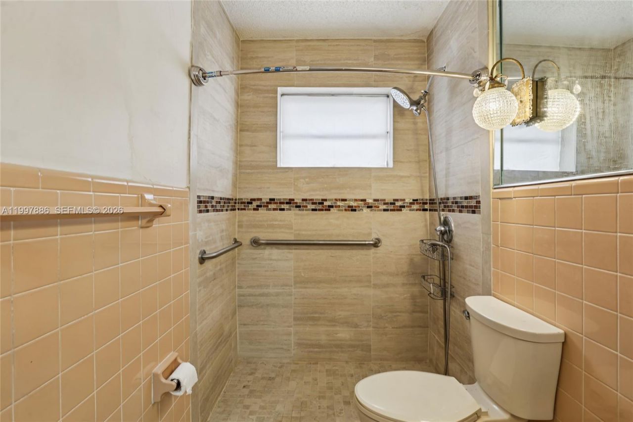 4756 SW 7th St, Miami, FL 33134 Photo