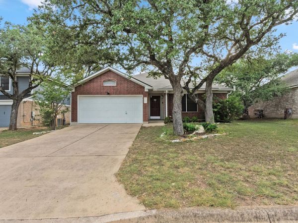 913 Tanglewood DR, Leander, TX 78641
