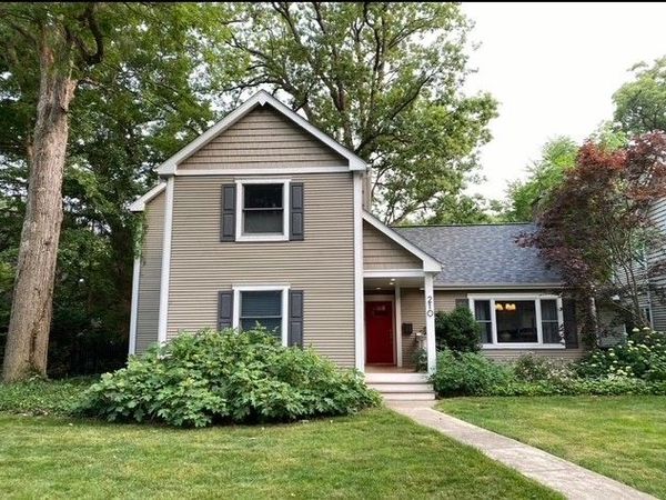 210 Woodward Avenue , Geneva, IL 60134