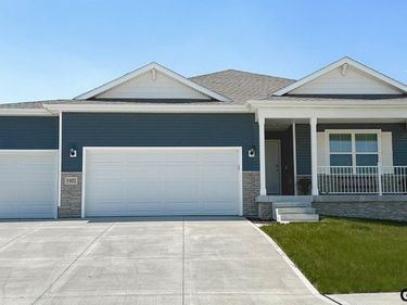 5556 N 186th Avenue, Elkhorn, NE 68022