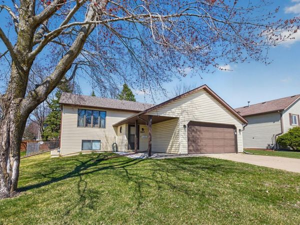 2807 25th Street NW, Rochester, MN 55901