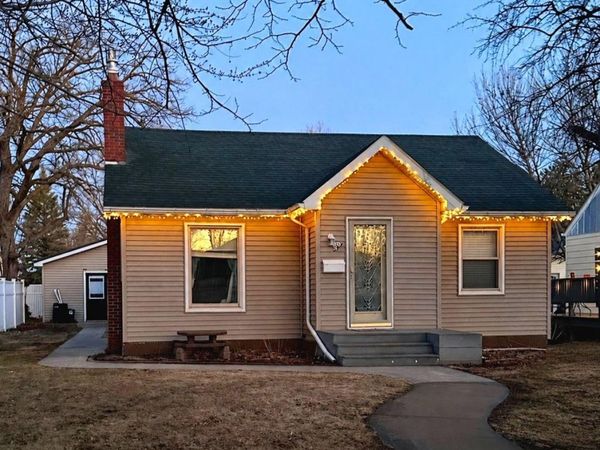 319 Crocker Avenue N, Thief River Falls, MN 56701