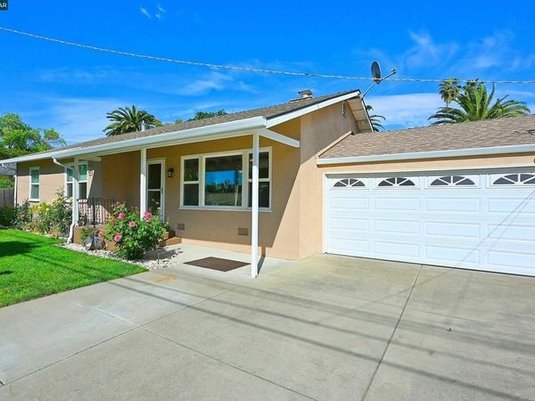 1013 Pleasant Valley Dr, Pleasant Hill, CA 94523