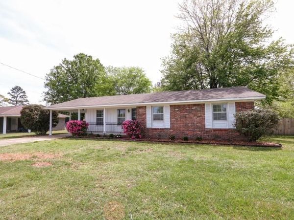 1303 Bienville St., Tupelo, MS 38801