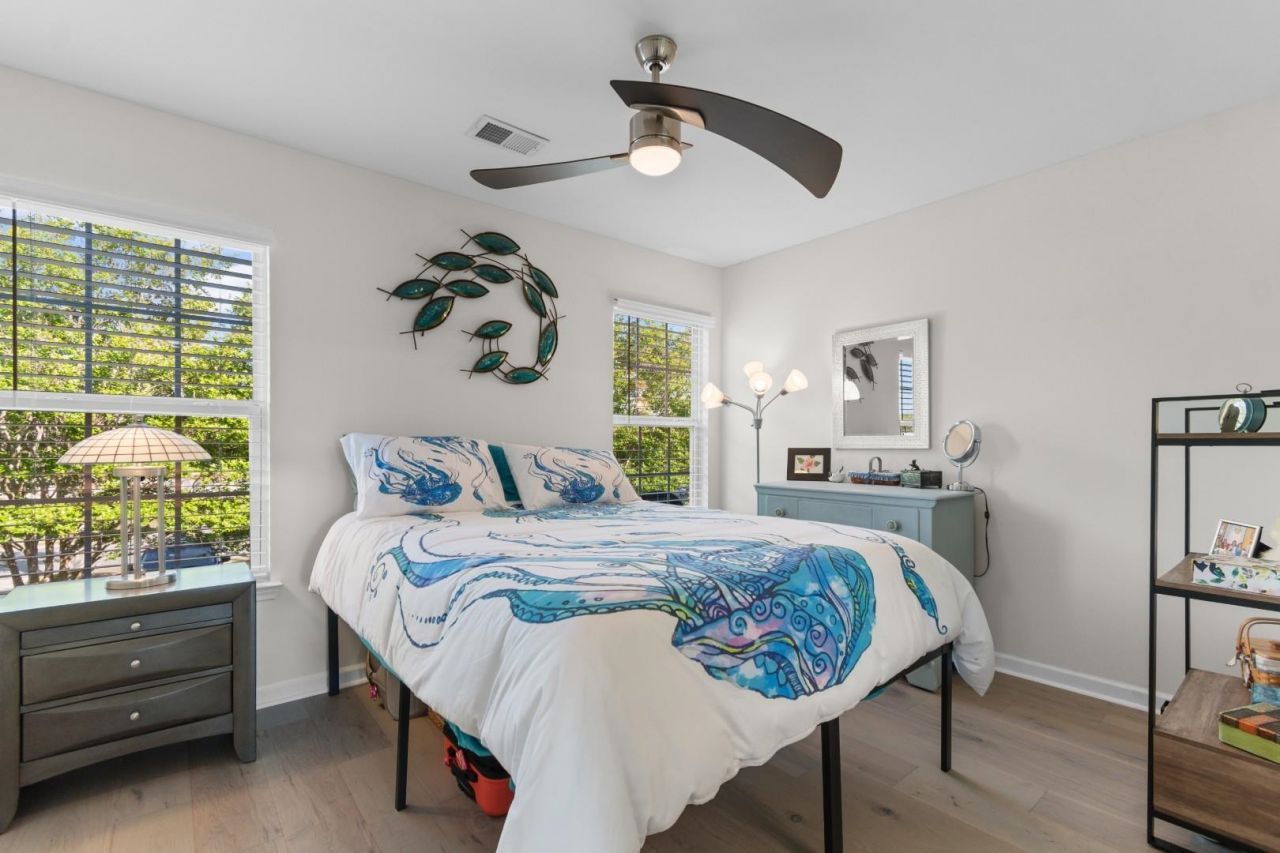 4668 Livorn Loop Photo 15