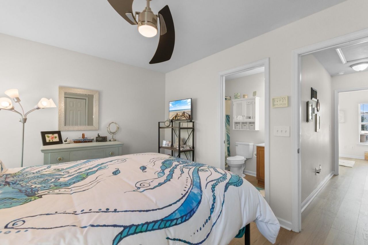 4668 Livorn Loop Photo 16