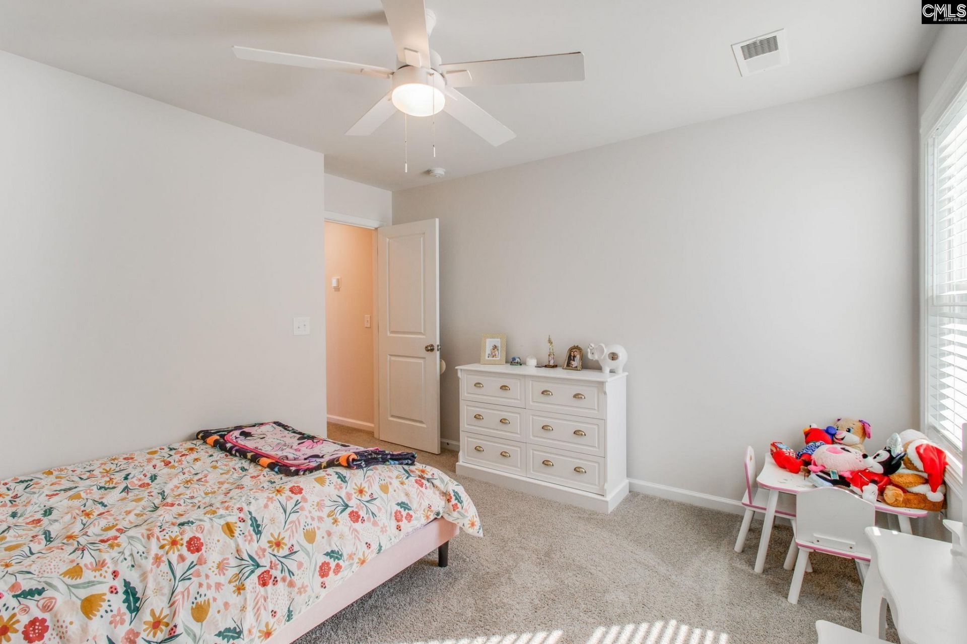 128 Coppersmith Drive Photo 32