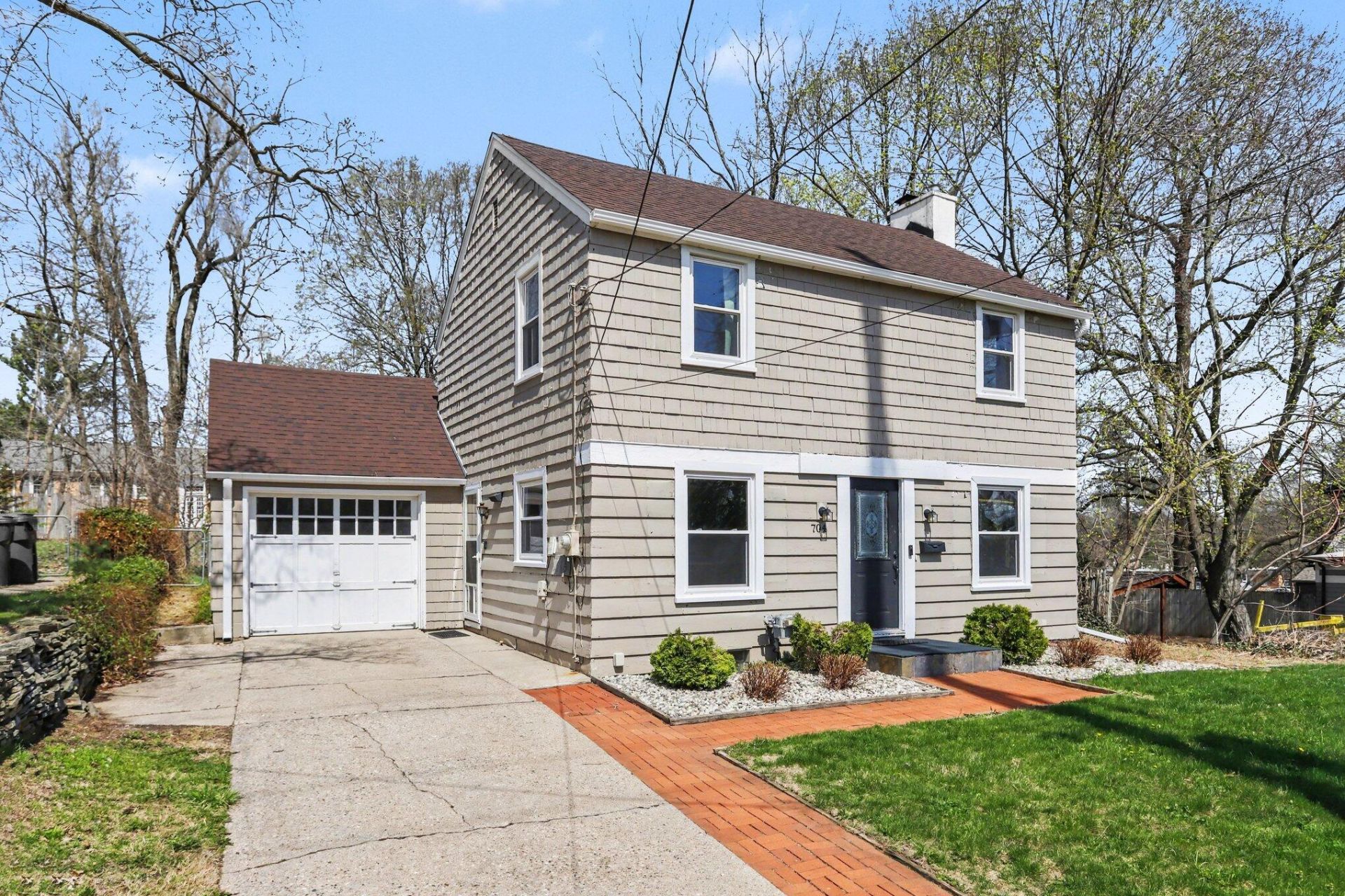 704 Whites Road, Kalamazoo, MI 49008 Main Photo