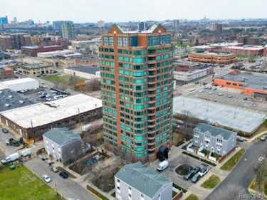 3320 2f Spinnaker ln Lane, Detroit, MI 48207