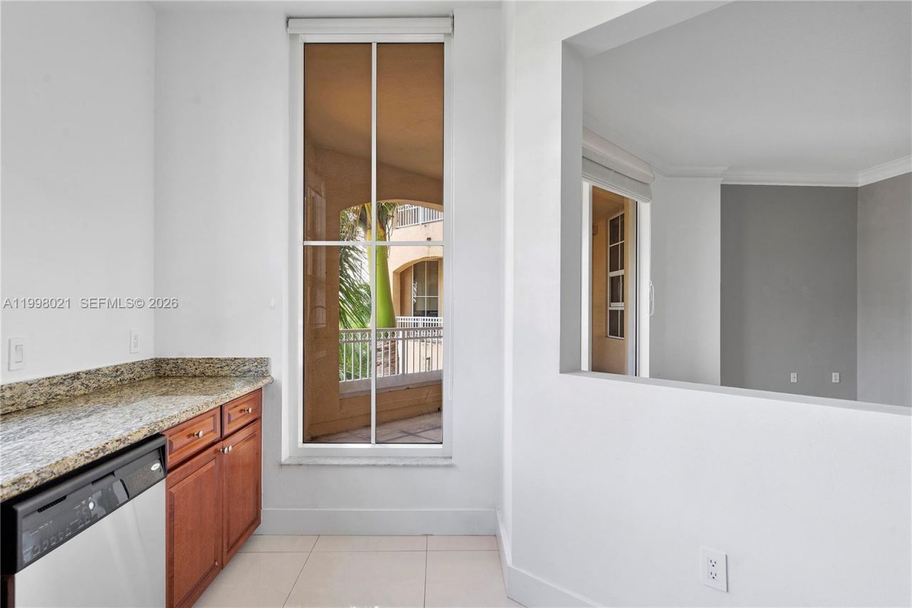 3001 NE 185th St, Unit 411, Aventura, FL 33180 Photo