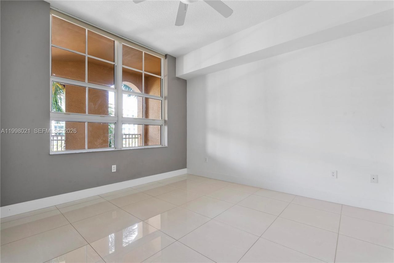 3001 NE 185th St, Unit 411, Aventura, FL 33180 Photo
