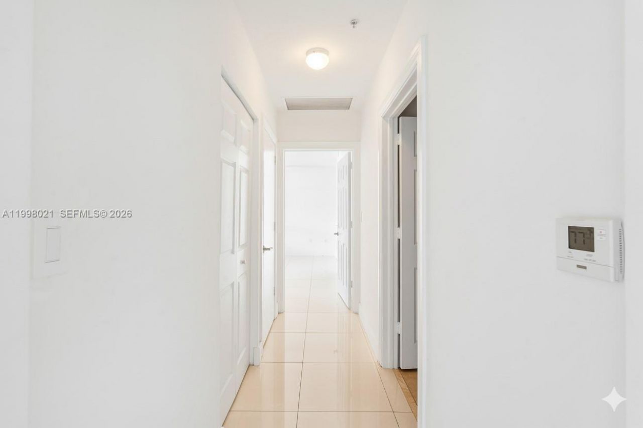 3001 NE 185th St, Unit 411, Aventura, FL 33180 Photo