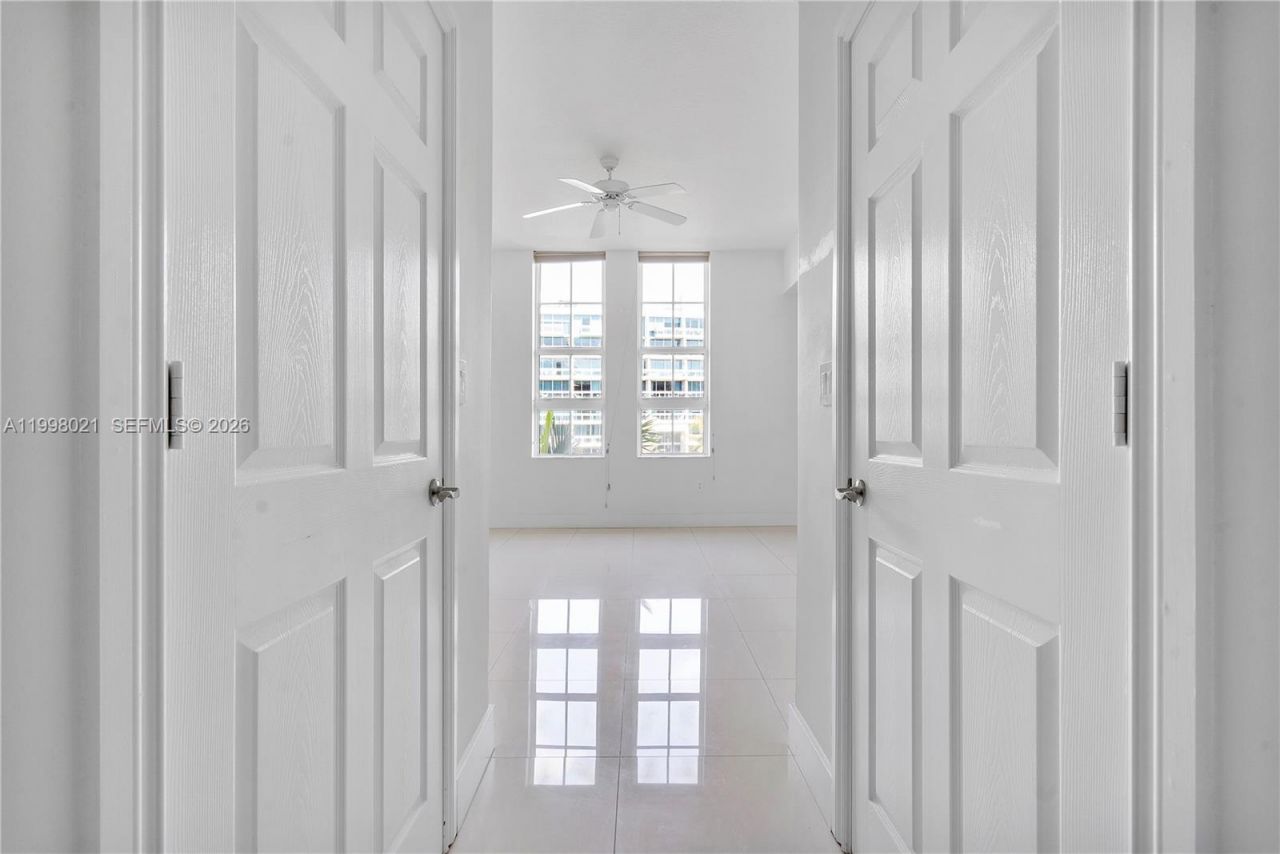 3001 NE 185th St, Unit 411, Aventura, FL 33180 Photo