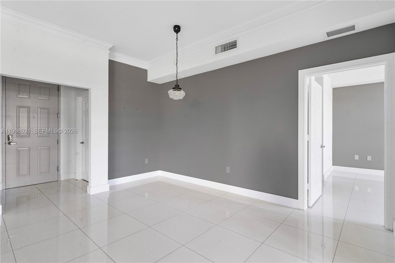 3001 NE 185th St, Unit 411, Aventura, FL 33180 Photo