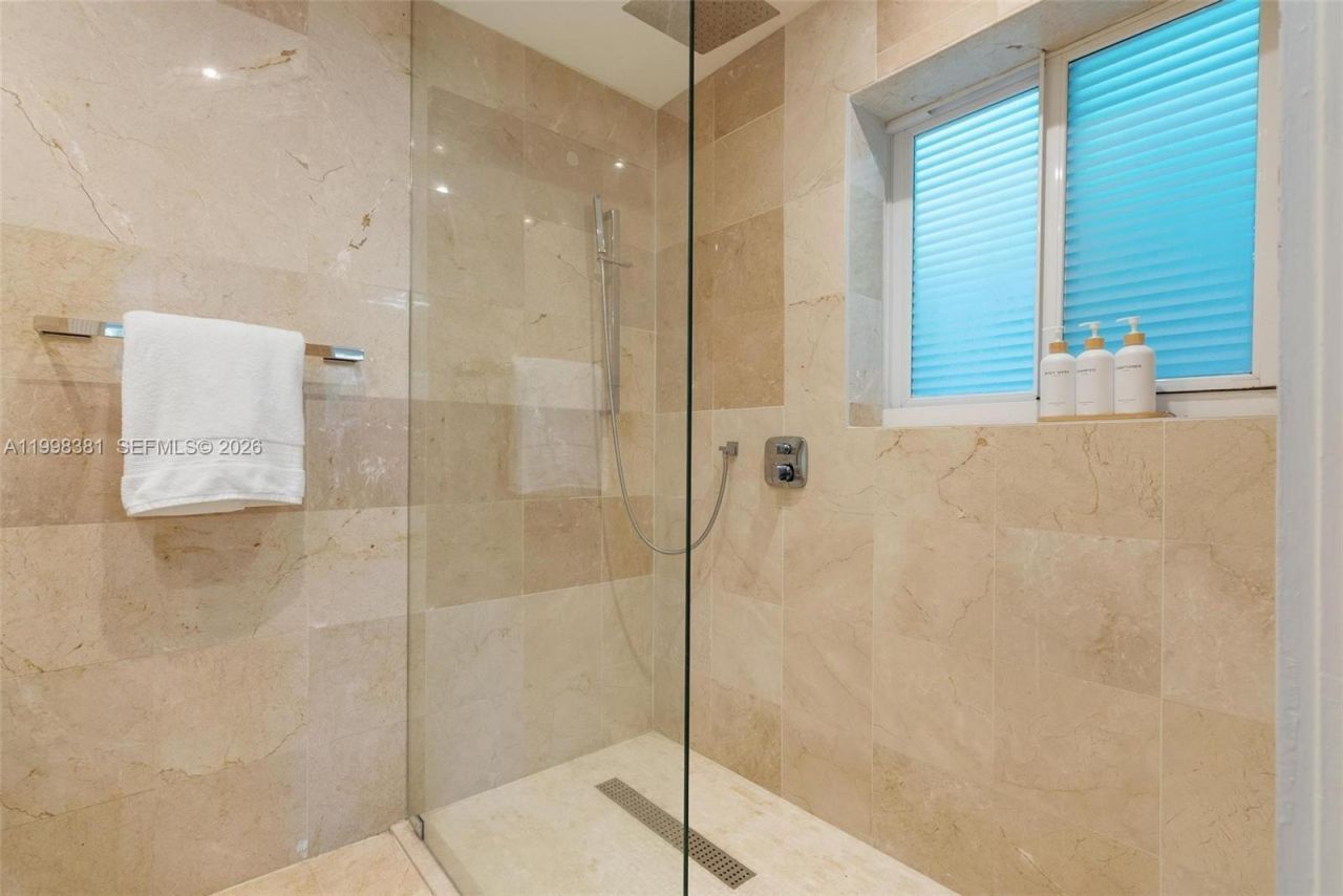 9141 Abbott Ave, Surfside, FL 33154 Photo