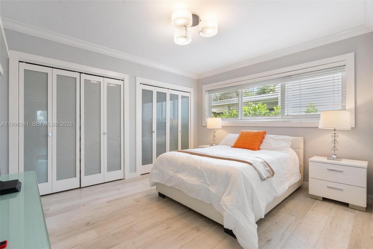 9141 Abbott Ave, Surfside, FL 33154 Photo