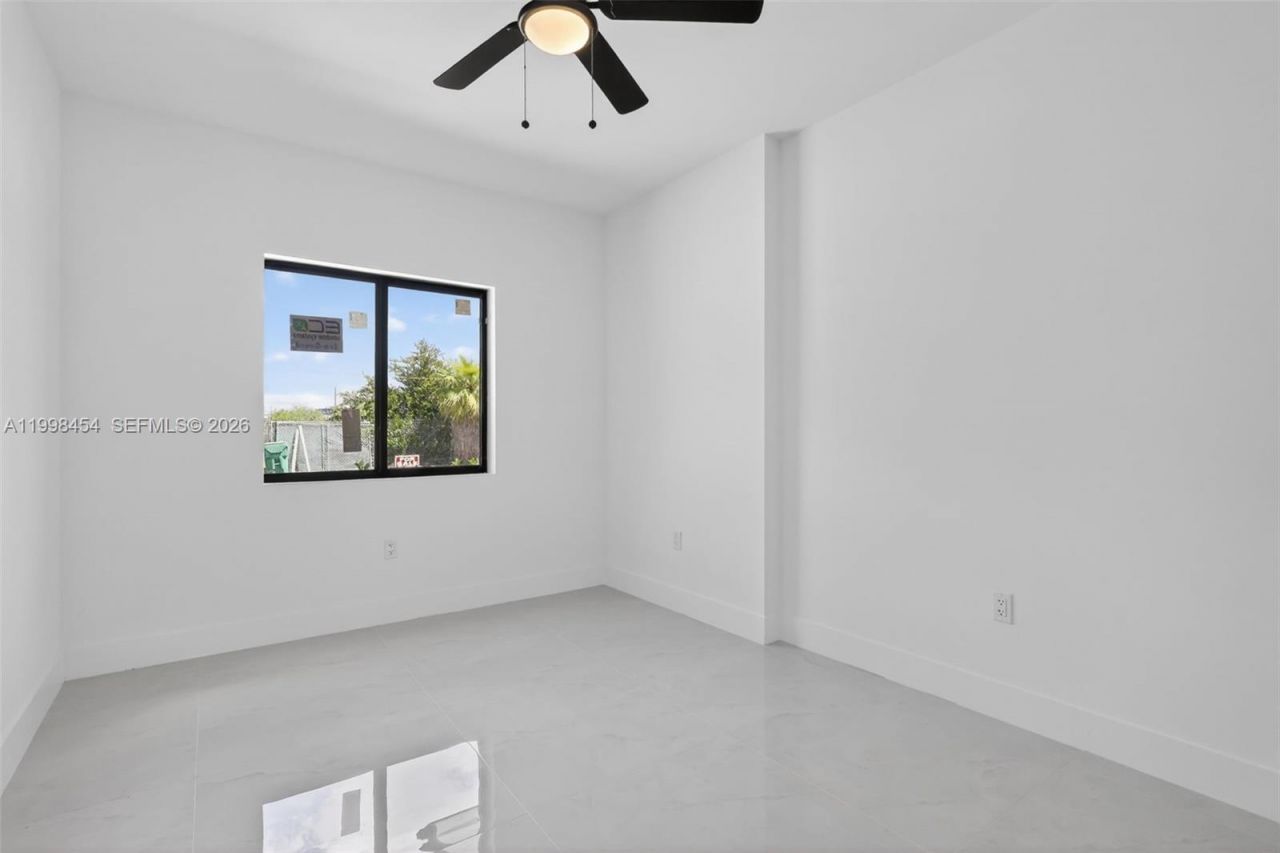 2270 Service Rd, Opa Locka, FL 33054 Photo