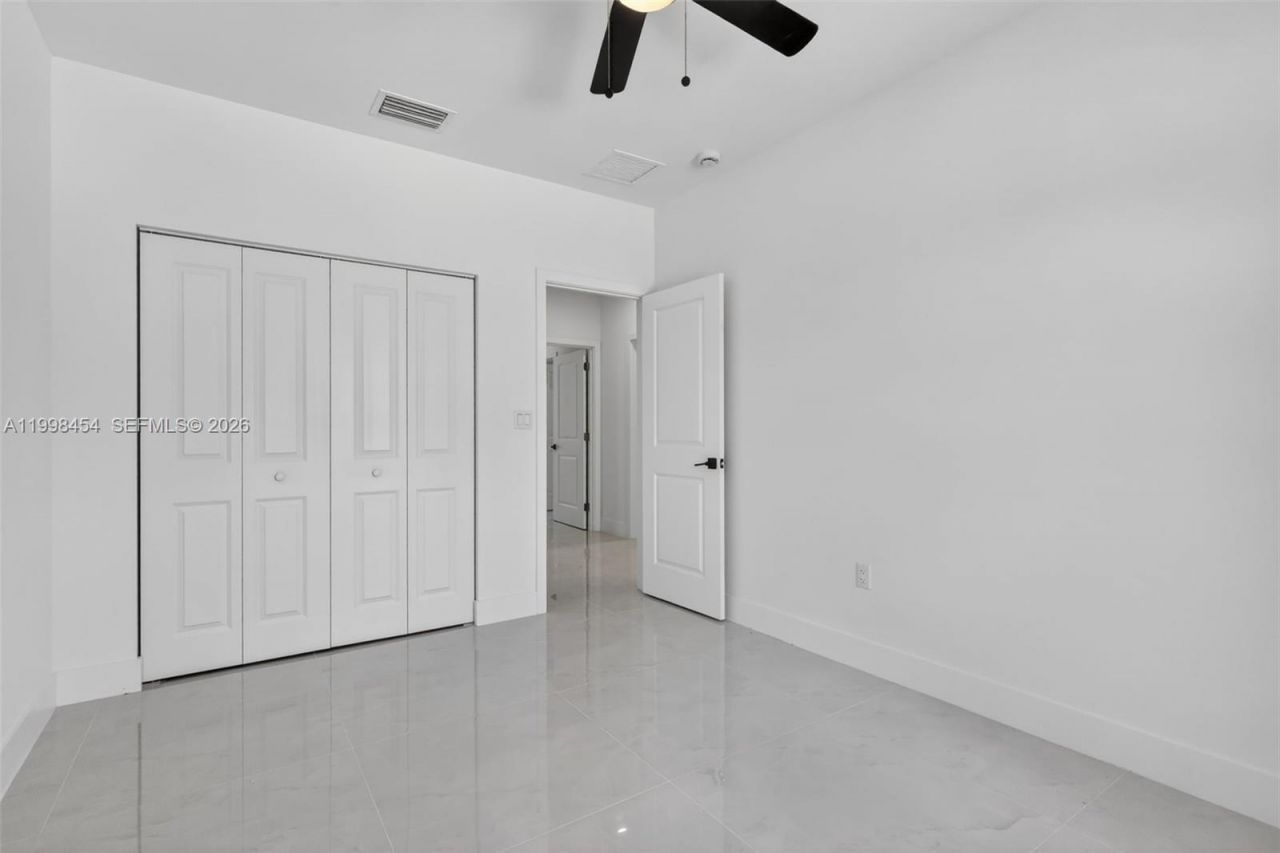 2270 Service Rd, Opa Locka, FL 33054 Photo