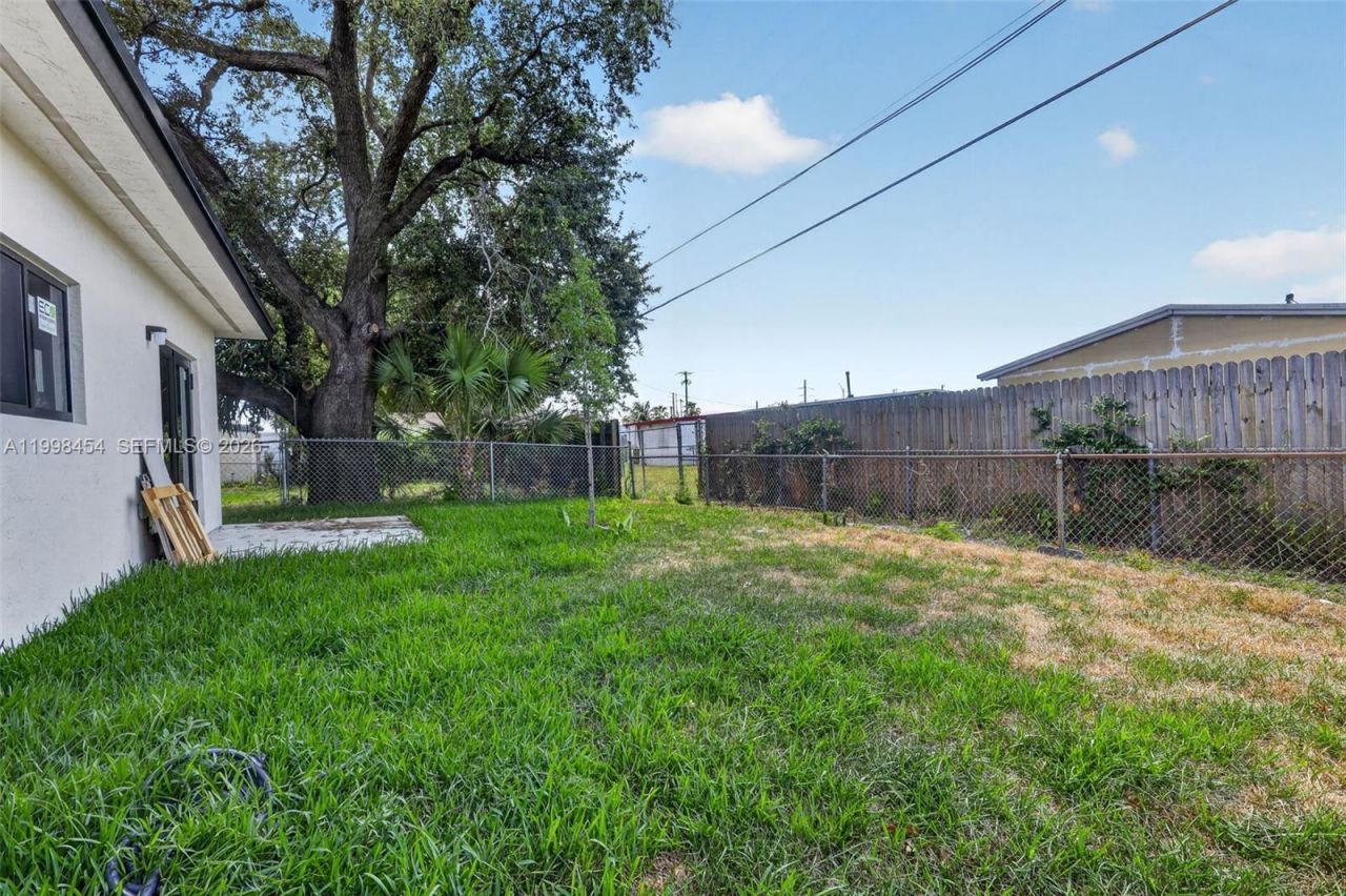 2270 Service Rd, Opa Locka, FL 33054 Photo