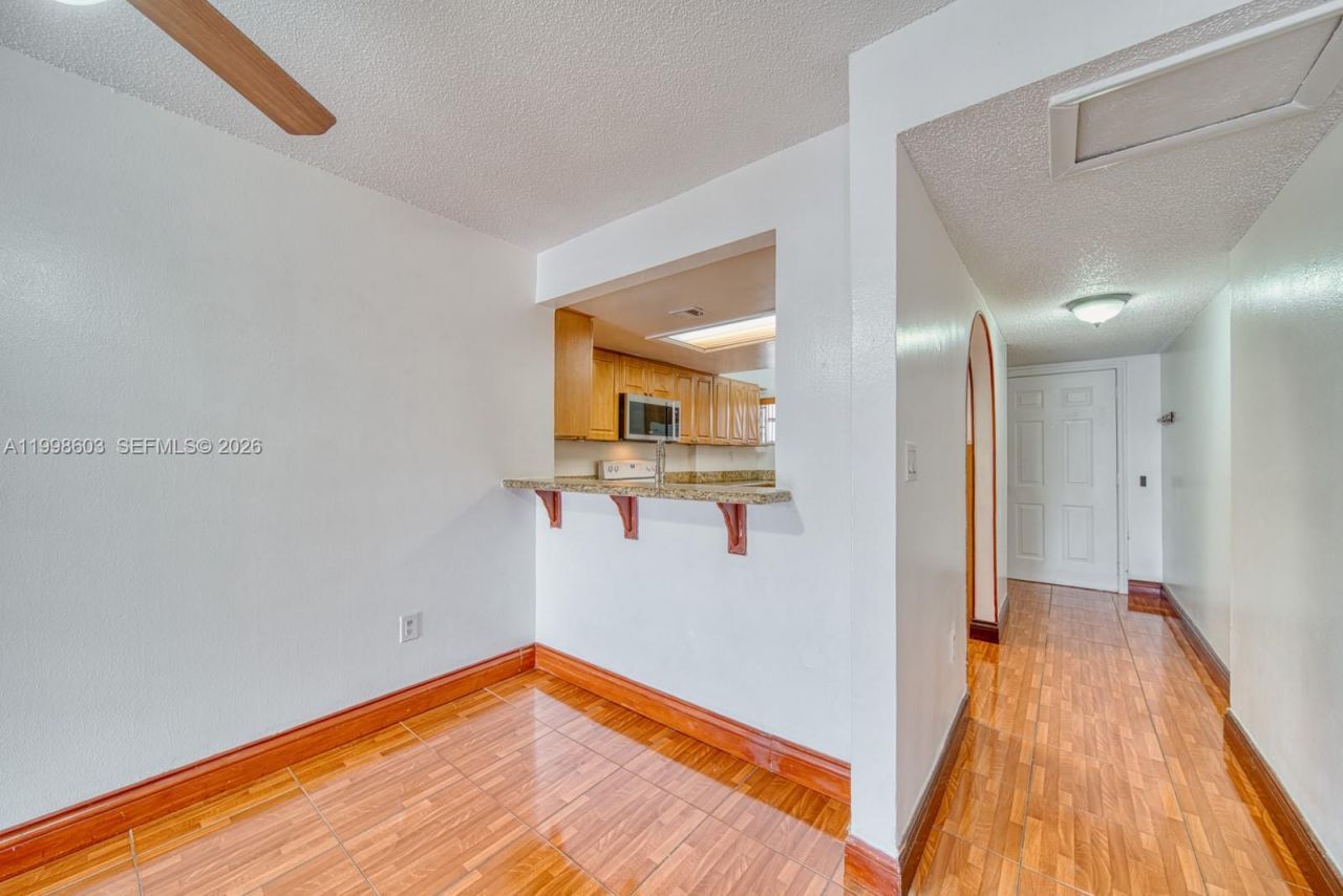 840 SW 105th Ave, Unit 318, Miami, FL 33174 Photo