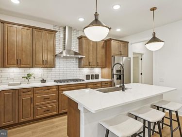 6156 AMBER LANE, Unit 2, HAYMARKET, VA 20169