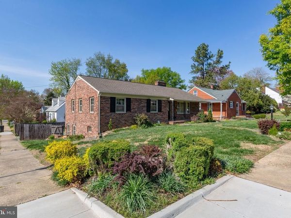 1329 BRENT STREET , FREDERICKSBURG, VA 22401