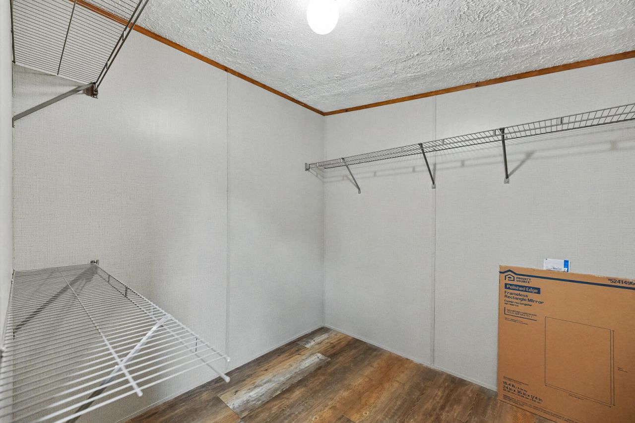 205 Langham Court Photo 14