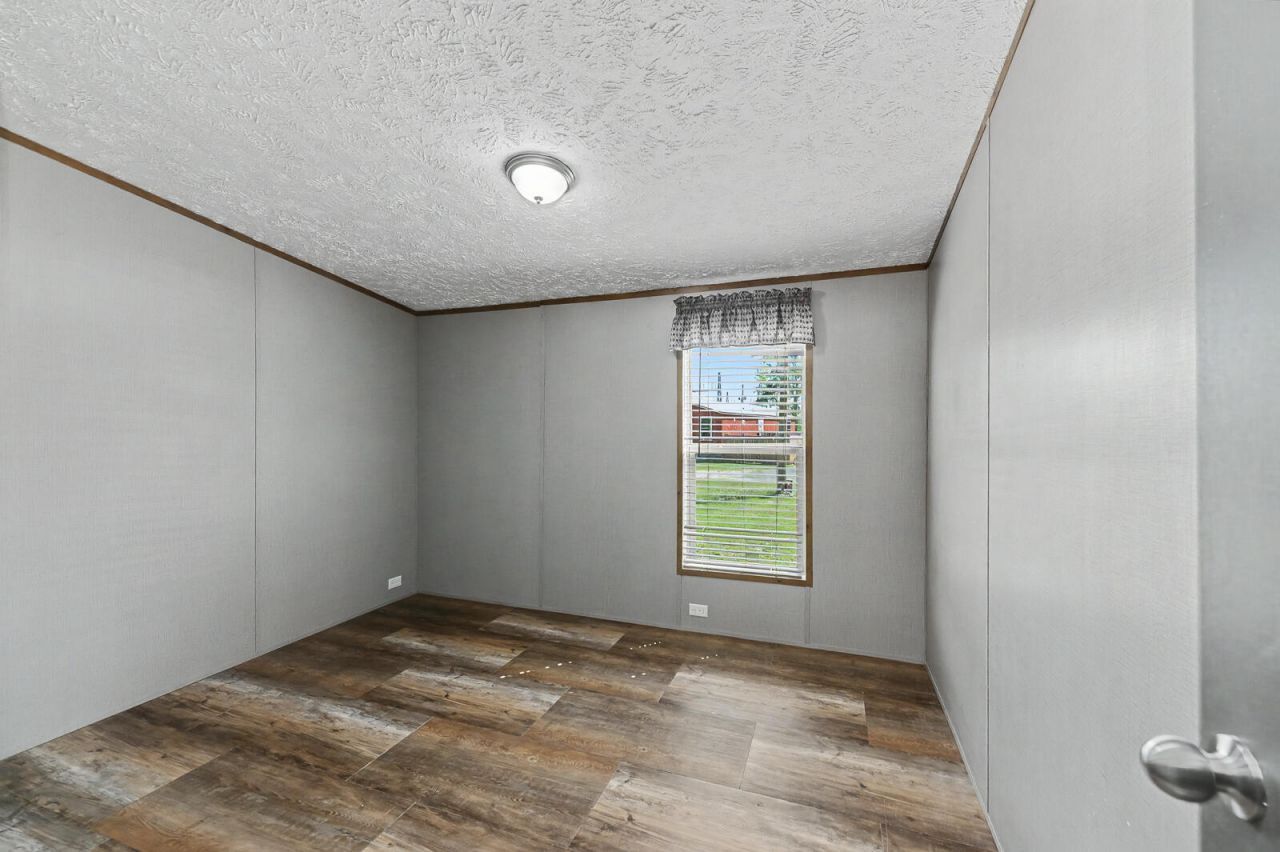 205 Langham Court Photo 19