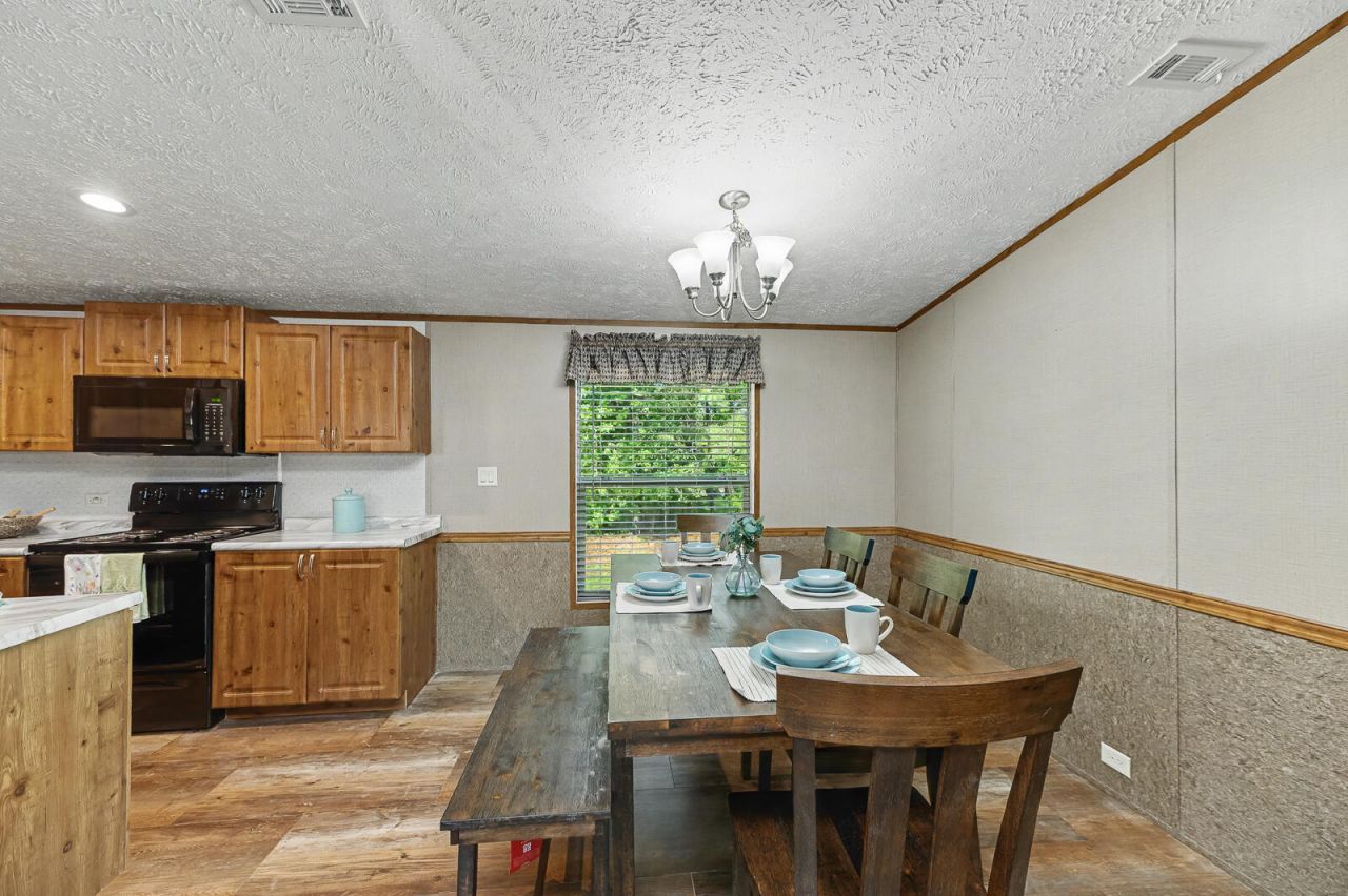 205 Langham Court Photo 8