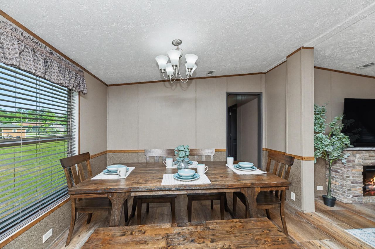 205 Langham Court Photo 9