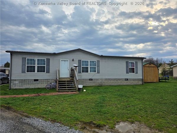 1 Treeside Lane, Summersville, WV 26651