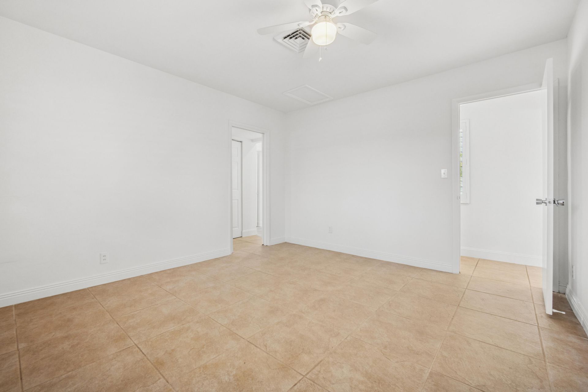 2433 NE 24th Street, Lighthouse Point, FL 33064 Photo