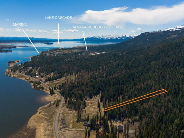 2271 Franks Road, Donnelly, ID 83615