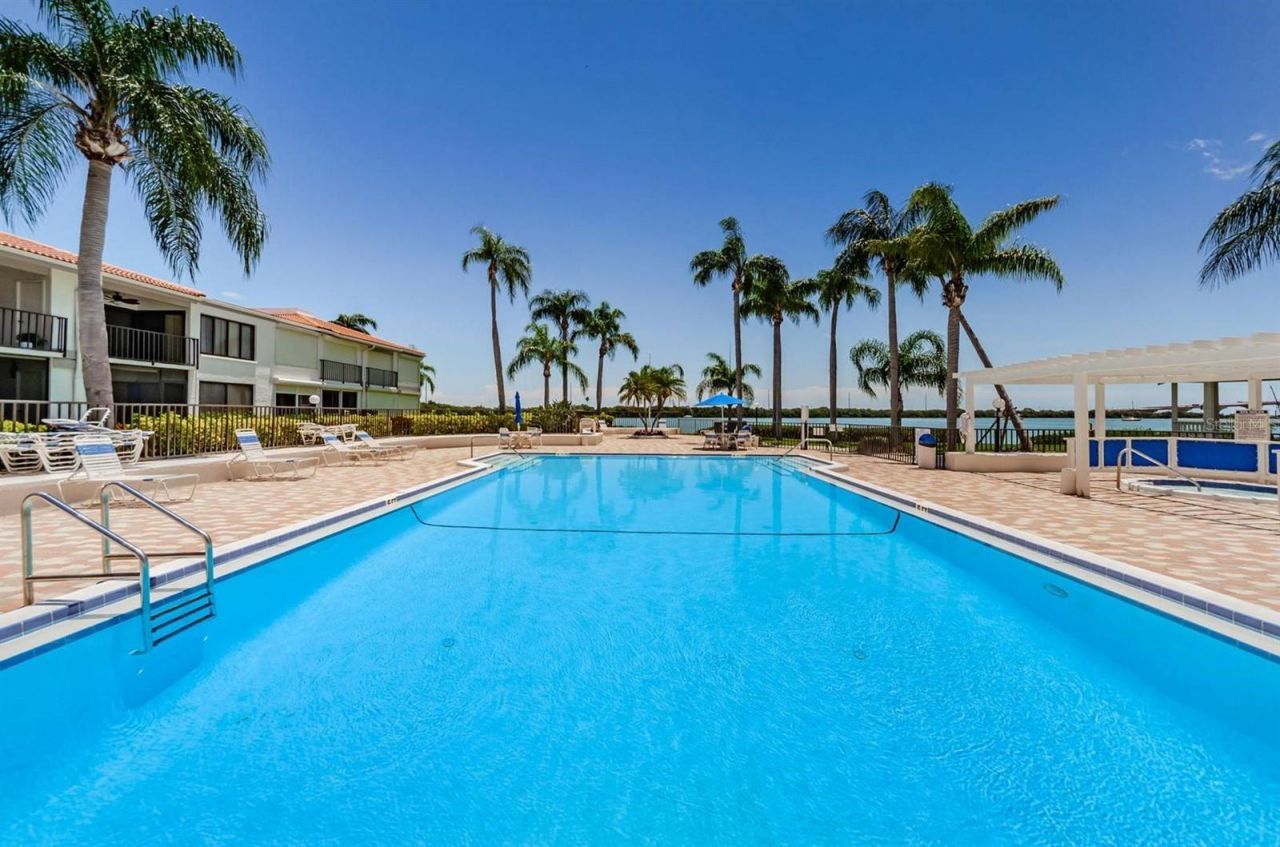 6295 Bahia Del Mar Circle, Unit 204, Saint Petersburg, FL 33715 Photo