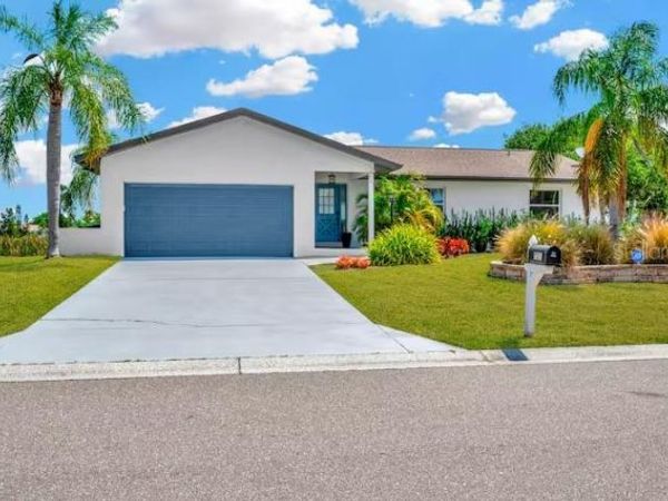 721 EAGLE LANE , APOLLO BEACH, FL 33572