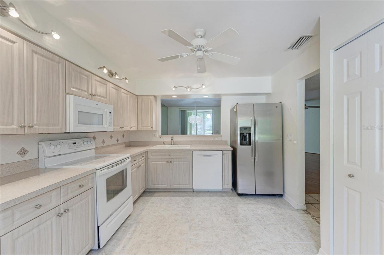 6101 34th Street W, Unit 20B, Bradenton, FL 34210 Photo